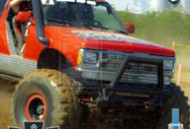 泥浆特技吉普赛车游戏下载，模拟驾驶挑战等你来体验！